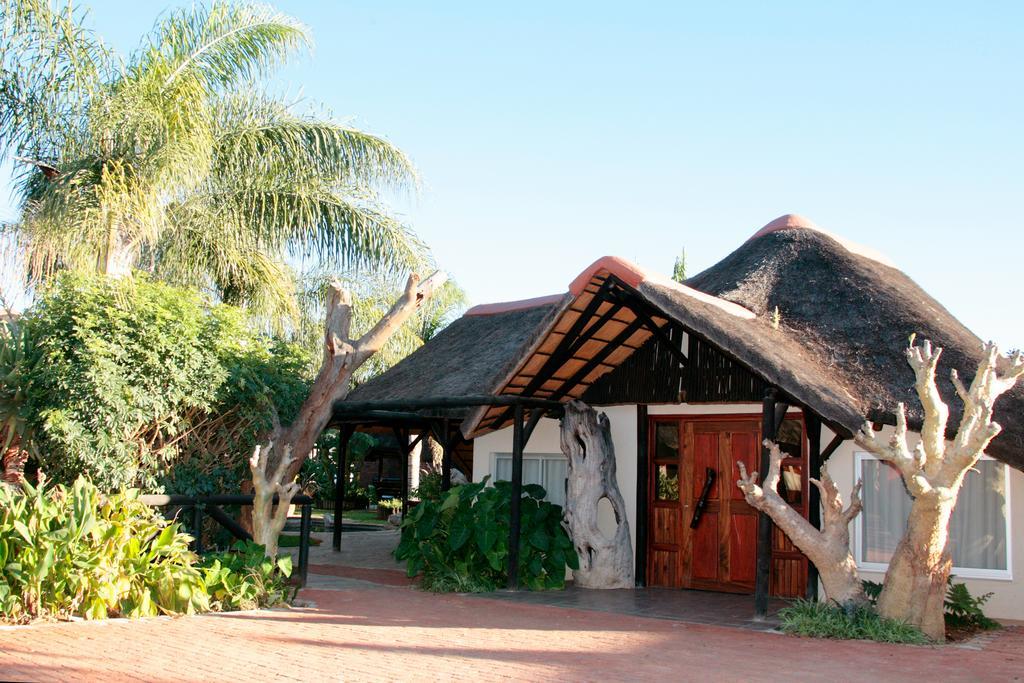 Cest Si Bon Hotel Otjiwarongo Exteriér fotografie