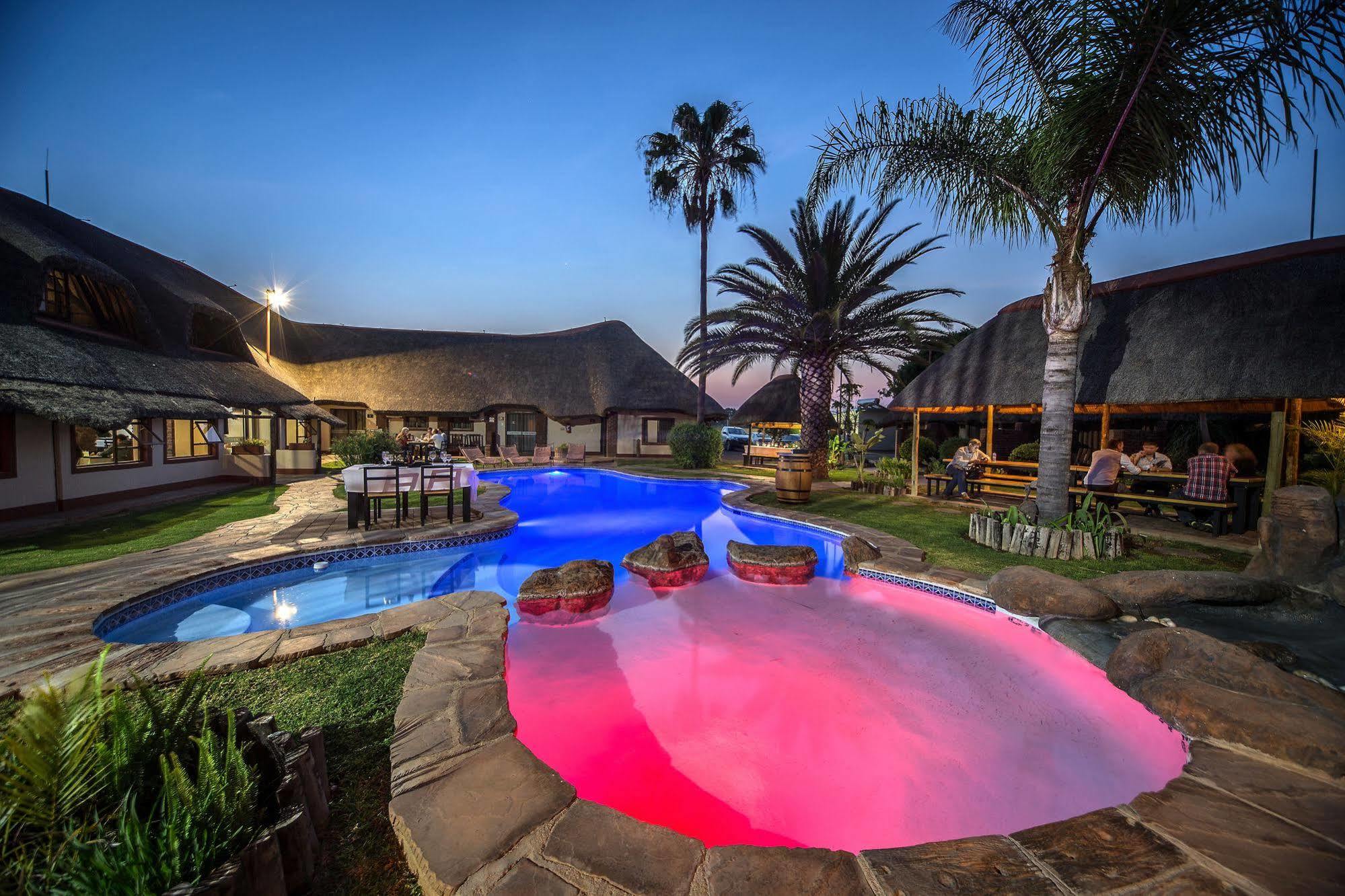 Cest Si Bon Hotel Otjiwarongo Exteriér fotografie