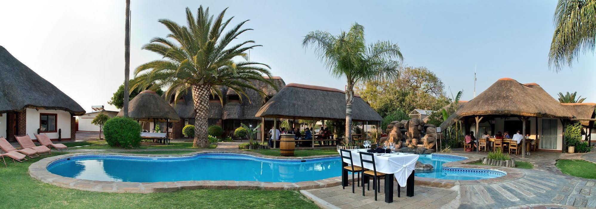Cest Si Bon Hotel Otjiwarongo Exteriér fotografie